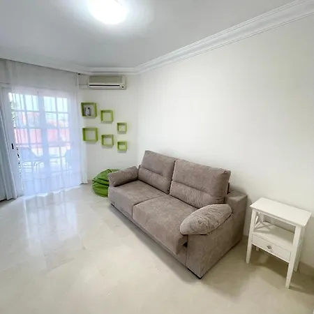 With Large Terrace In Terrazas Del Duque Apartamento *
