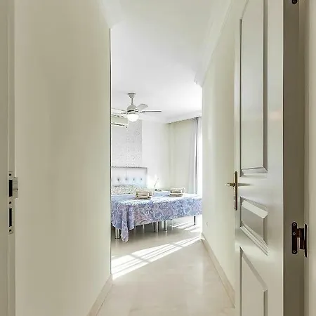 Apartamento With Large Terrace In Terrazas Del Duque *