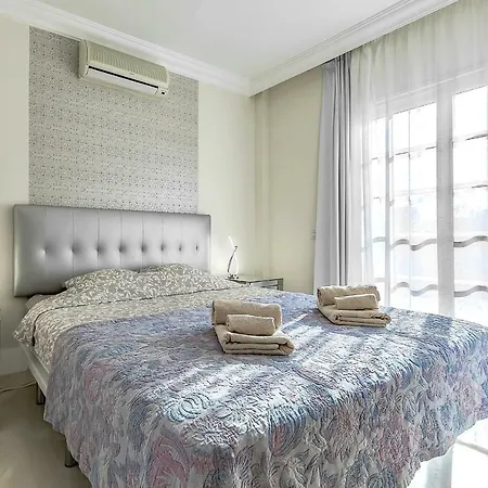 With Large Terrace In Terrazas Del Duque Apartament